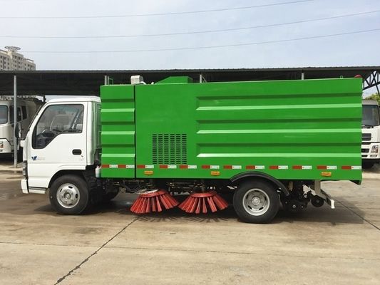 ISUZU 6cbm रोड स्वीपिंग ट्रक, ट्रक पर घुड़सवार सड़क स्वीपर EURO 5 4x2