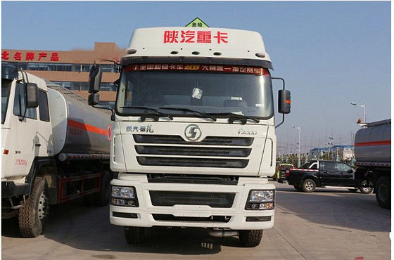22 क्यूबिक शैकमैन ईंधन टैंकर ट्रक तेल डीजल टैंकर ट्रक 6x4 400hp