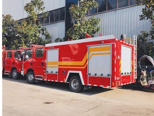 ISUZU 4X2 700P अग्निशमन ट्रक लघु अग्नि बचाव ट्रक 4cbm 5cbm