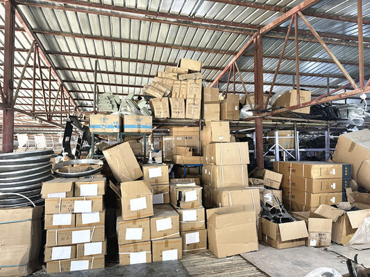 Sinotruk HOWO Shacman VG1560080701 इंजन स्पेयर पार्ट्स स्पार्क प्लग मूल प्रतिस्थापन के लिए