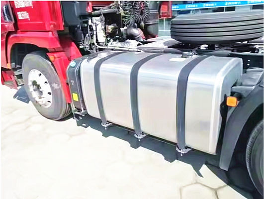 600L+300L ईंधन क्षमता वाला भारी ड्यूटी ट्रैक्टर ट्रक, 3500 मिमी व्हीलबेस, और 11.00R20/12.00R20/12R22.5/315/80R22.5 टायर आकार